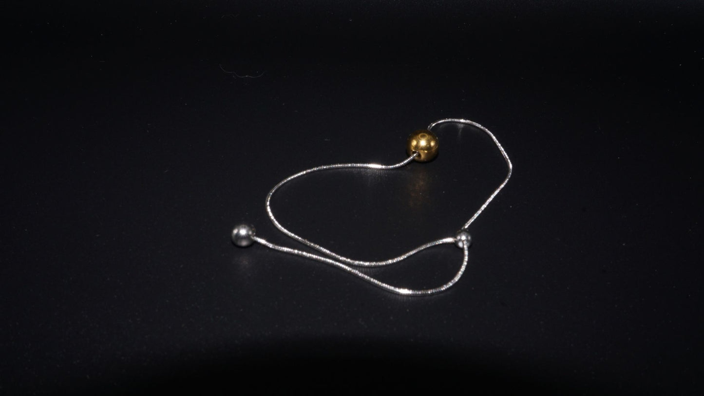 Anomi Quration: Que's Quorner - Fearless Bond Bracelet