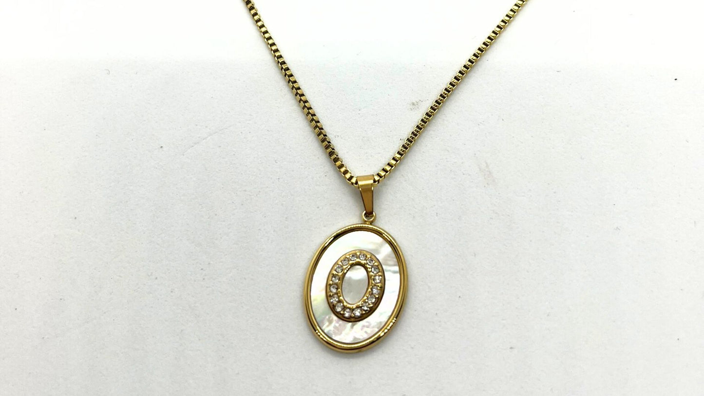 Aura Quration: Unstoppable Confidence - Mirror Mirror Necklace