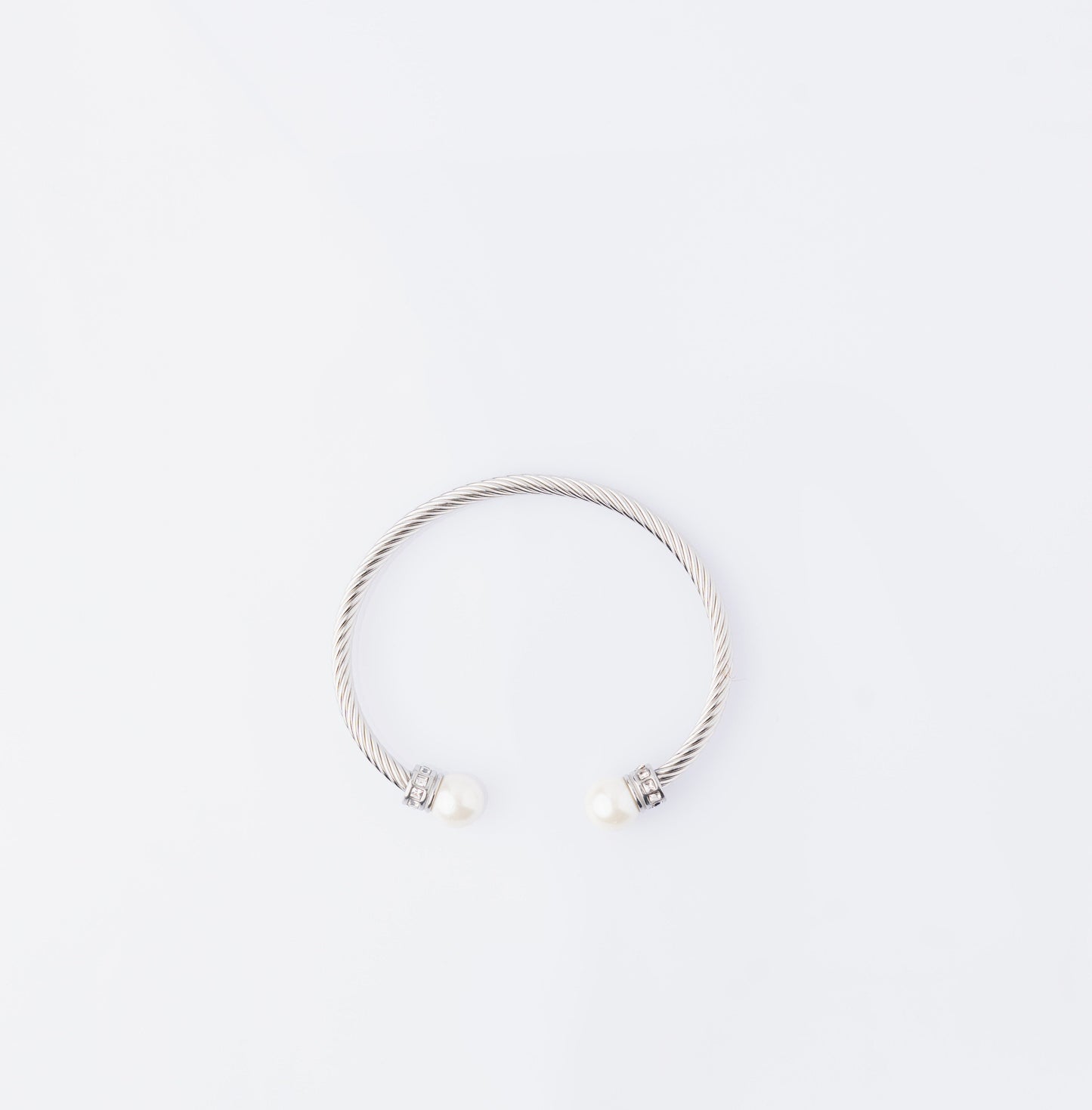 Aura Quration: Everyday Beauty - Twisting it Up Bangle Cuff