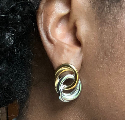 Anomi Quration: Elevated Elegance - Unity Loop Earrings