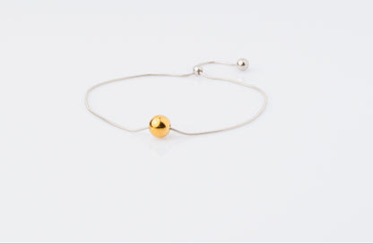 Anomi Quration: Que's Quorner - Fearless Bond Bracelet