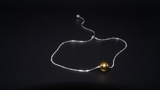 Anomi Quration: Que's Quorner - Fearless Bond Bracelet