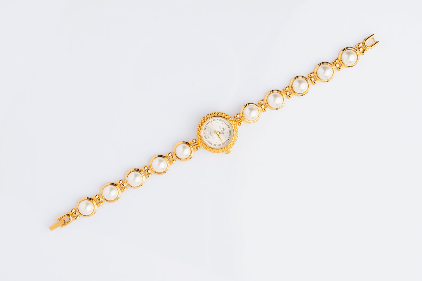 Aura Quration: Unstoppable Confidence - Timeless Touch Watch
