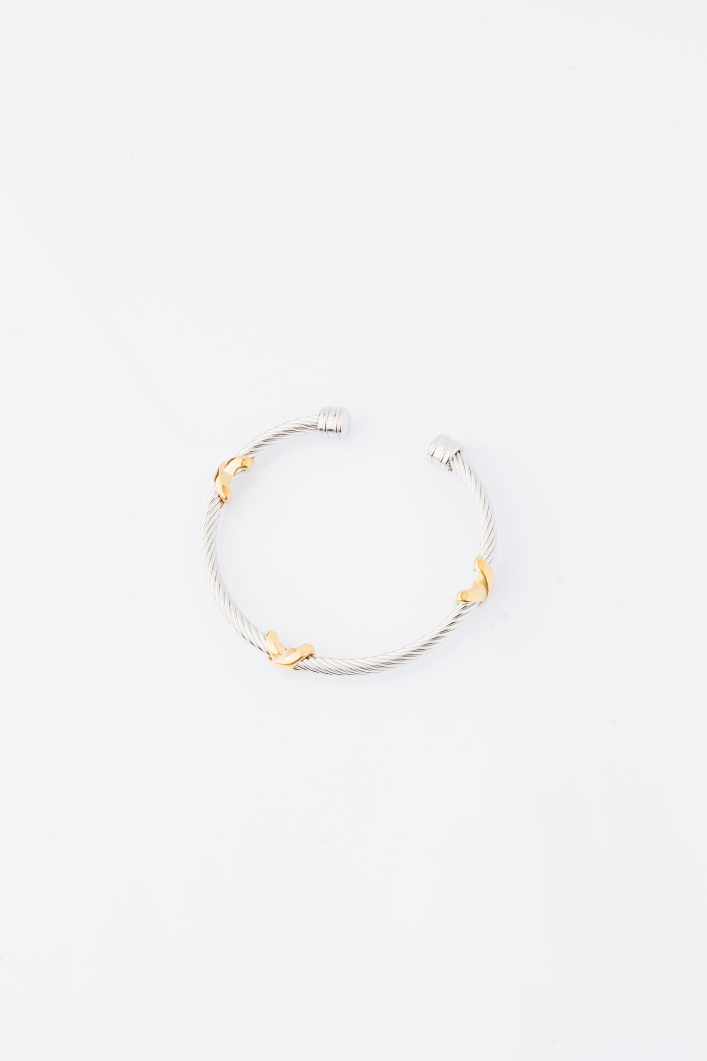 Anomi Quration: Unstoppable Confidence - Unyielding Grace Bangle