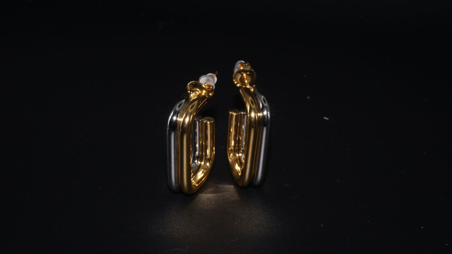 Anomi Quration: Elevated Elegance - Split View Hoop Earrings