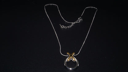 Anomi Quration: Elevated Elegance - Embracing Love Necklace