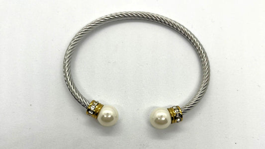 Aura Quration: Unstoppable Confidence - Twisting it Up Bangle Cuff