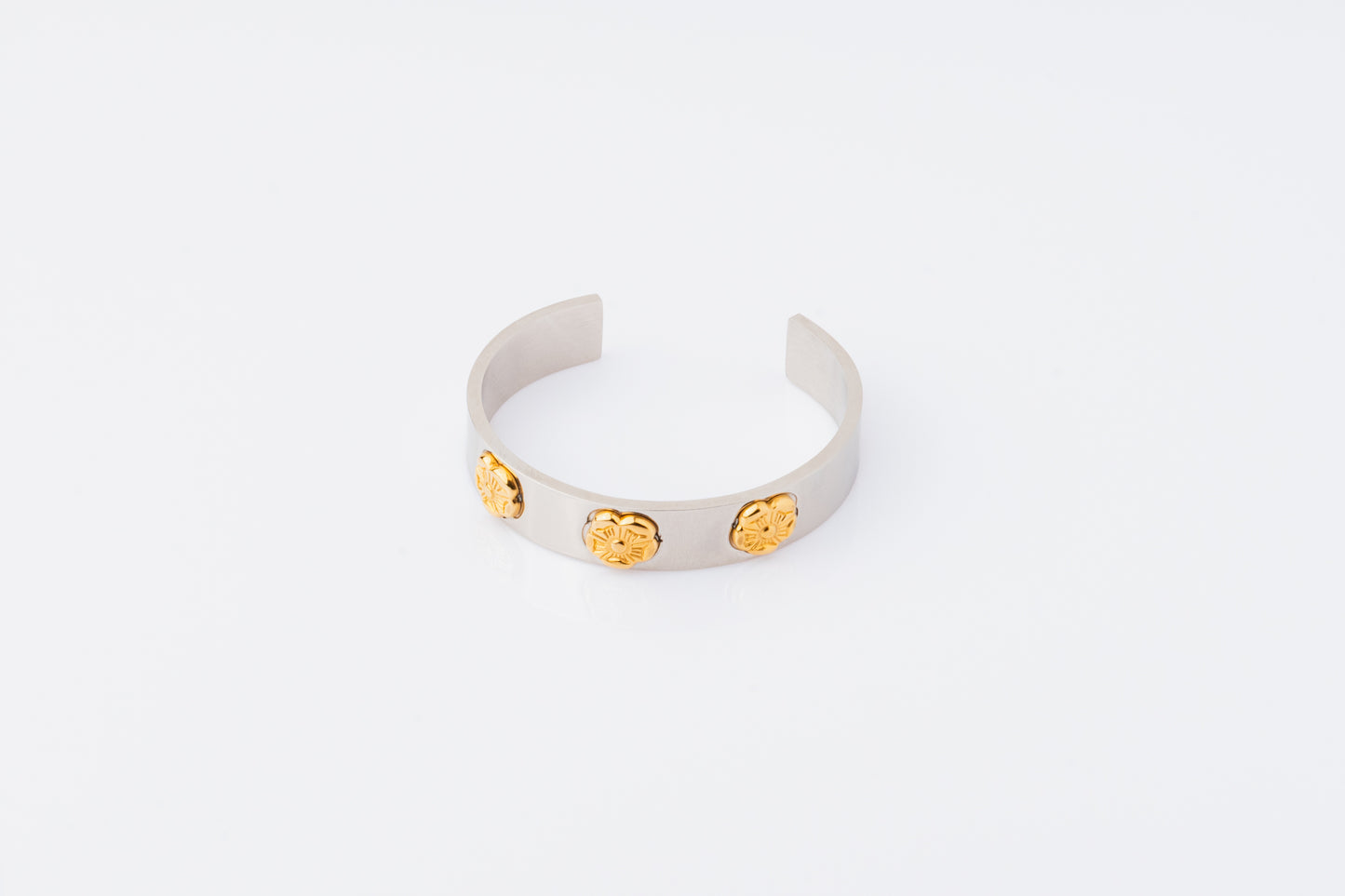 Anomi Quration: Que's Quorner - Forever Blooming Cuff Bangle