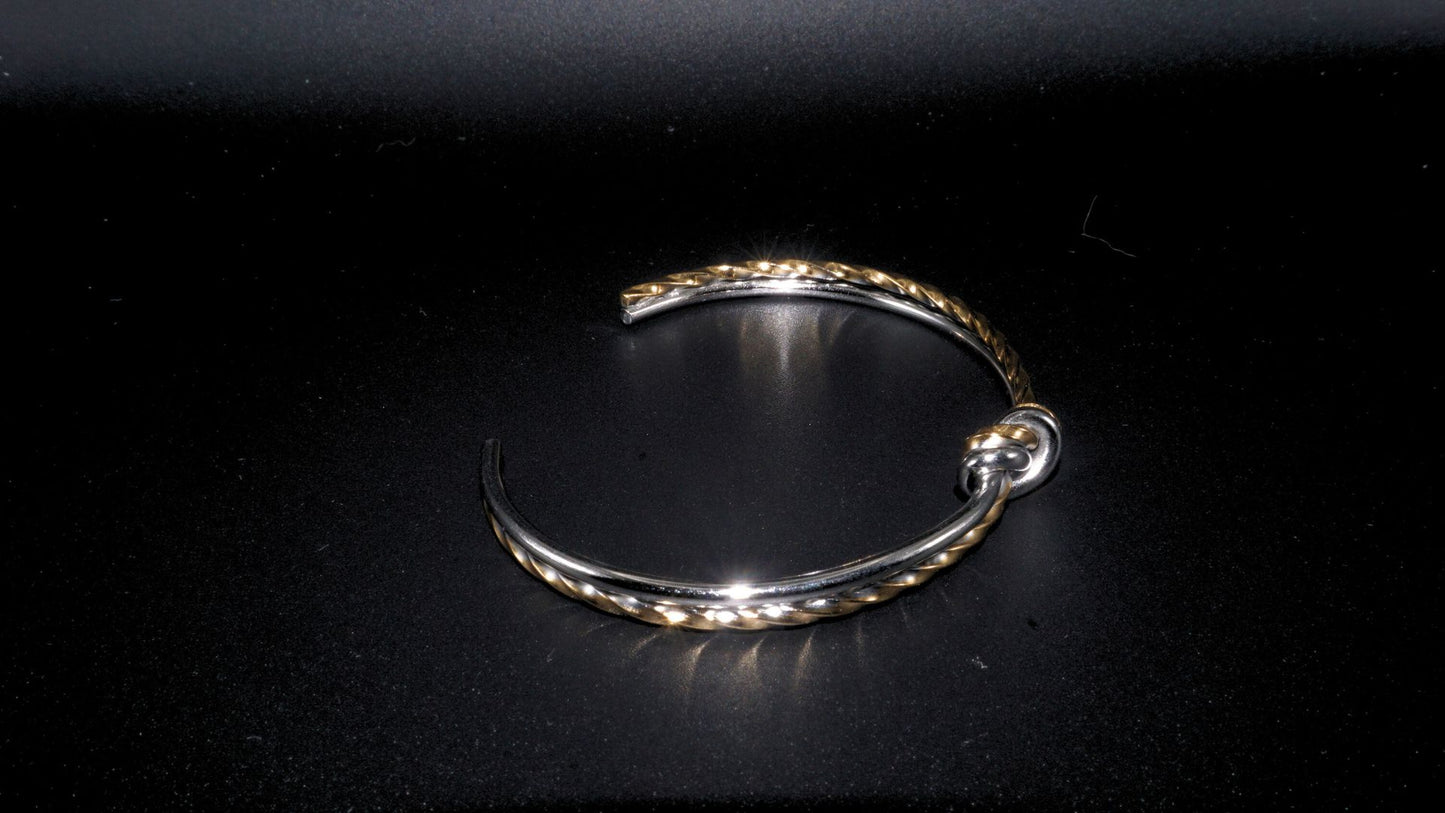 Anomi Quration: Elevated Elegance - Locked in Strength Bangle
