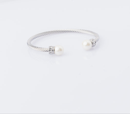 Aura Quration: Everyday Beauty - Twisting it Up Bangle Cuff