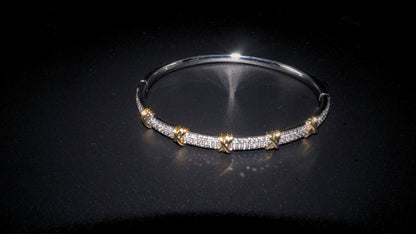 Anomi Quration: Que's Corner - Radiating Light Bangle
