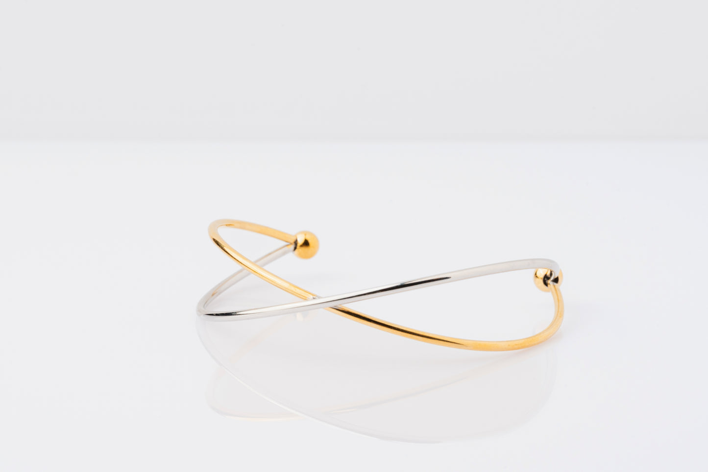 Anomi Quration: Everyday Beauty - Balanced Bangle