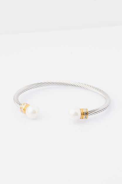 Aura Quration: Unstoppable Confidence - Twisting it Up Bangle Cuff