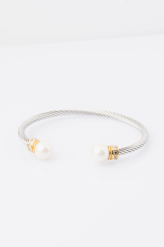 Aura Quration: Unstoppable Confidence - Twisting it Up Bangle Cuff