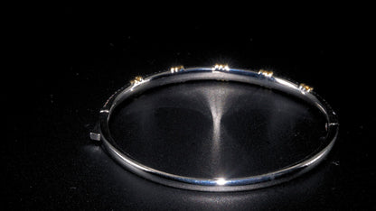 Anomi Quration: Que's Corner - Radiating Light Bangle