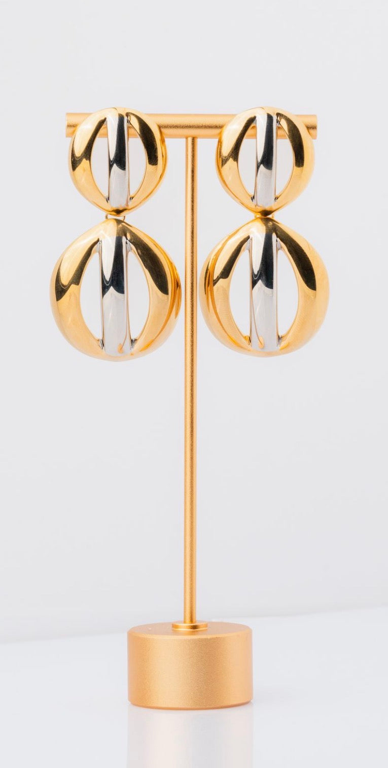 Anomi Quration: Unstoppable Confidence - Triumphant Essence Earrings