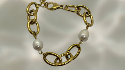 Elevated Elegance - Aura Quration