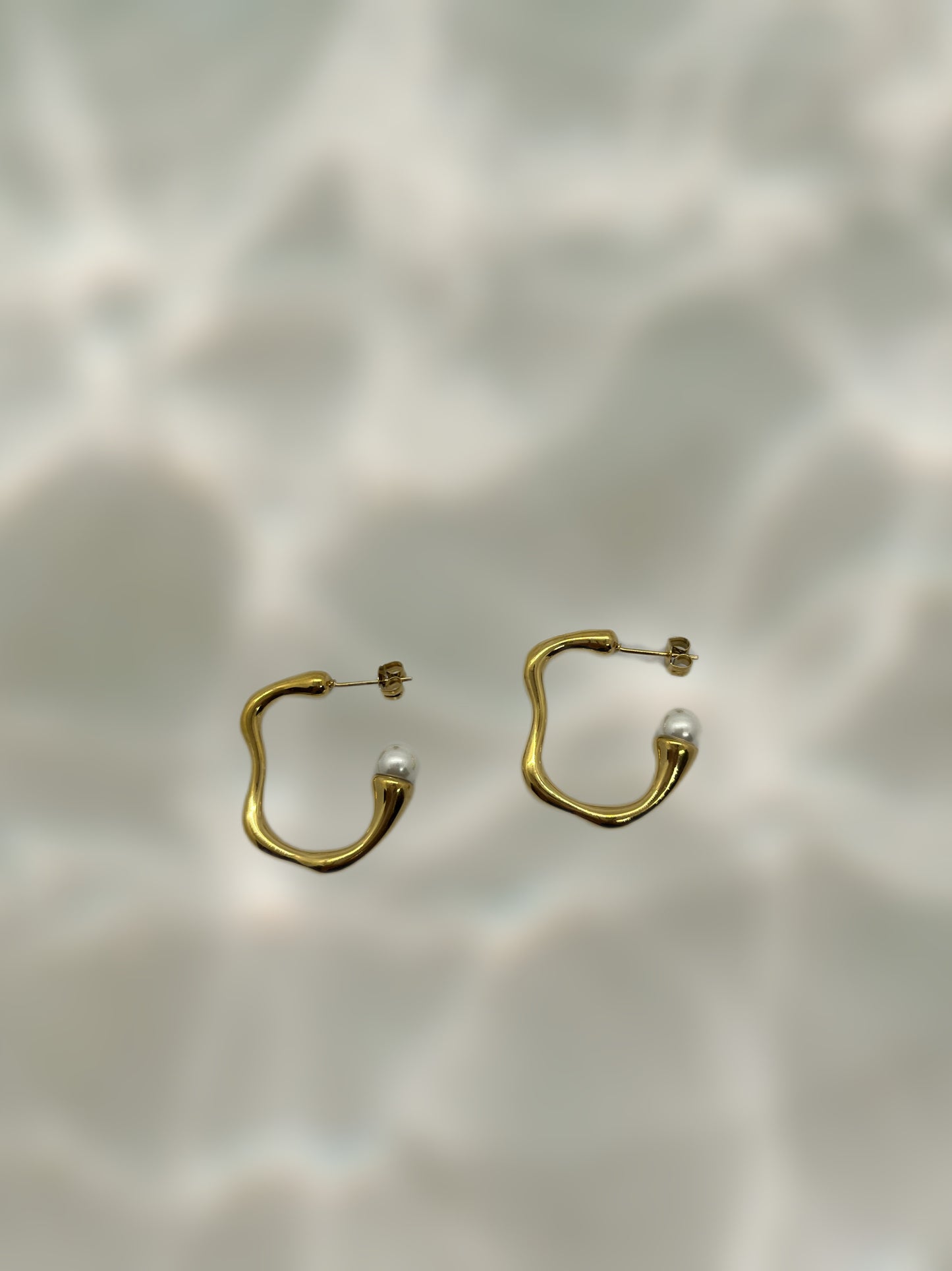 Elevated Elegance - Aura Quration